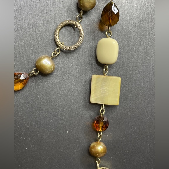 Lia Sophia Pearl & Mother of Pearl Acrylic Bead 36-39” Earth tone Necklace - Picture 2 of 7